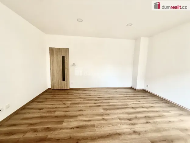 Pronájem bytu 1+1, Ústí nad Labem - Všebořice, Zahradní, 37 m2