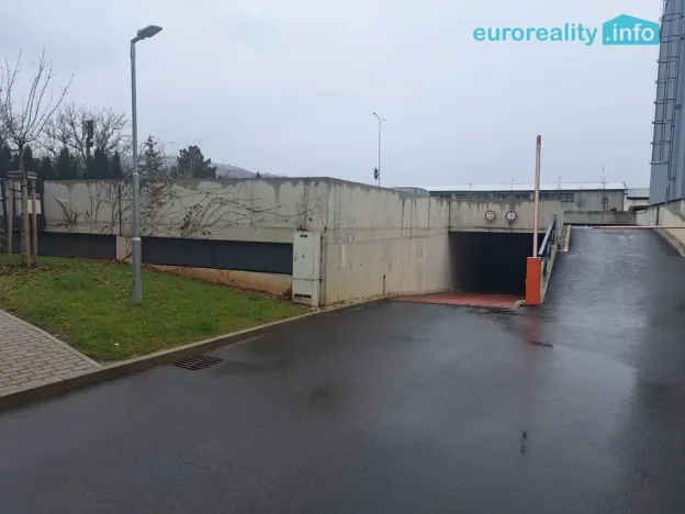 Pronájem garáže, Beroun - Beroun-Město, 12 m2