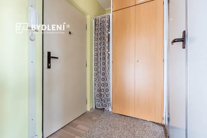 Prodej bytu 1+1, Hrob, Rybniční, 27 m2