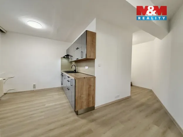Pronájem bytu 2+kk, Kolín - Kolín III, Žižkova, 43 m2