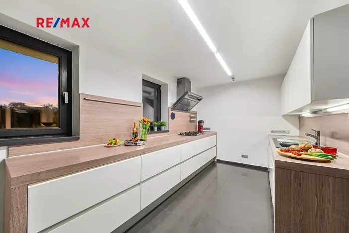 Prodej vily, Praha - Klánovice, Zádražanská, 330 m2