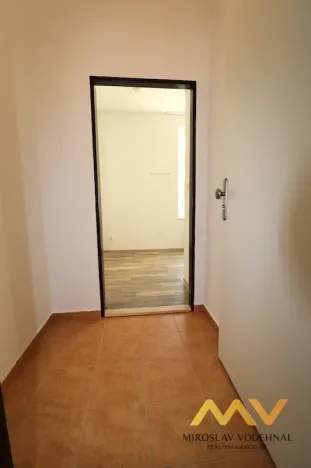 Pronájem bytu 1+kk, Hradec Králové - Nový Hradec Králové, Hlavní, 25 m2