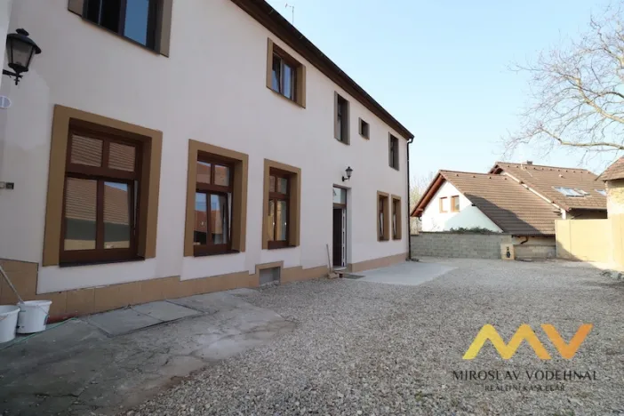 Pronájem bytu 1+kk, Hradec Králové - Nový Hradec Králové, Hlavní, 25 m2