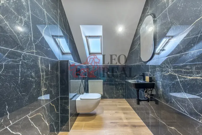 Prodej rodinného domu, Mladá Boleslav - Jemníky, 227 m2