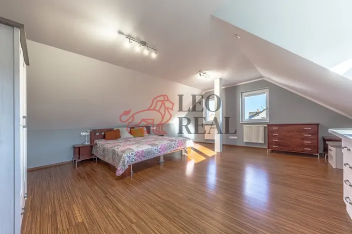 Prodej rodinného domu, Mladá Boleslav - Jemníky, 227 m2