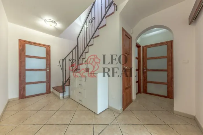 Prodej rodinného domu, Mladá Boleslav - Jemníky, 227 m2