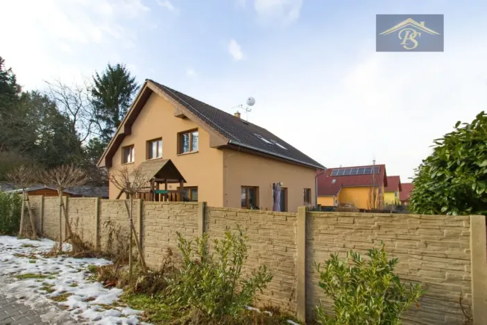 Prodej rodinného domu, Líbeznice, Školská, 186 m2