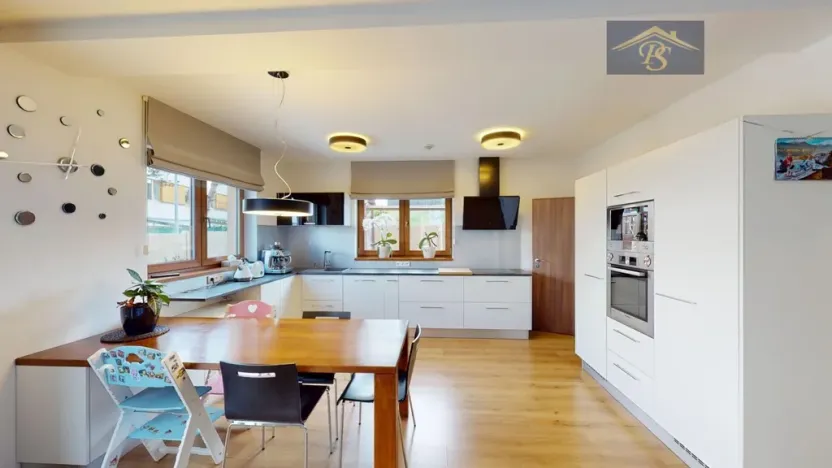 Prodej rodinného domu, Líbeznice, Školská, 186 m2