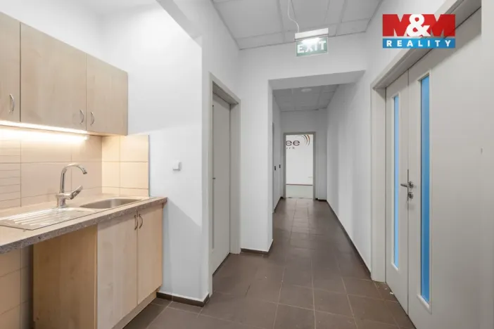 Pronájem kanceláře, Kladno, Čechova, 167 m2