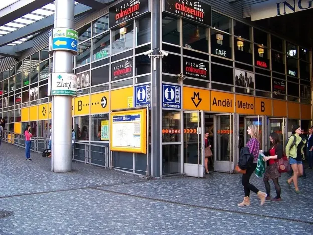 Pronájem obchodního prostoru, Praha - Smíchov, 70 m2