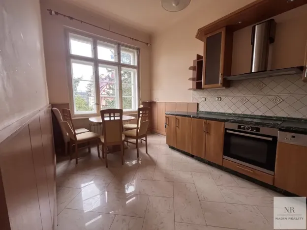 Prodej bytu 4+1, Karlovy Vary, Krále Jiřího, 171 m2