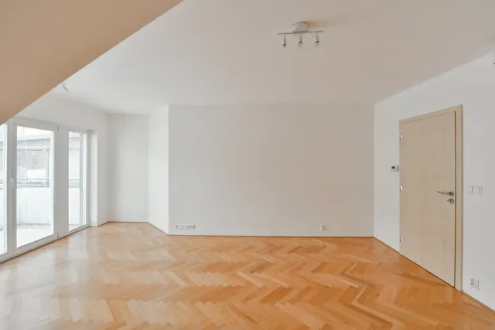 Pronájem bytu 2+kk, Praha - Vršovice, Bulharská, 72 m2