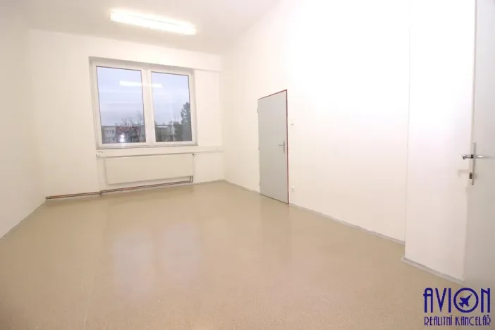 Pronájem kanceláře, Praha - Strašnice, U trati, 69 m2
