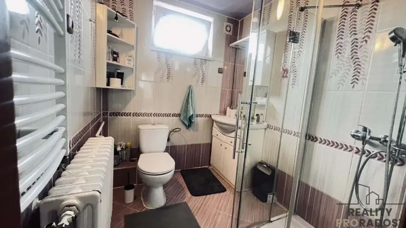 Prodej rodinného domu, Návsí, Jahodová, 240 m2