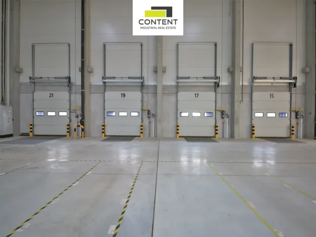 Pronájem skladu, Vystrkov, 7500 m2