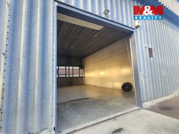 Pronájem skladu, Veleň, K Cihelně, 1100 m2