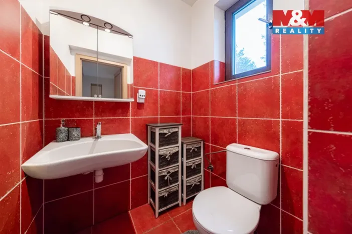 Prodej rodinného domu, Hradešín, 350 m2