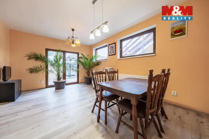 Prodej rodinného domu, Hradešín, 350 m2