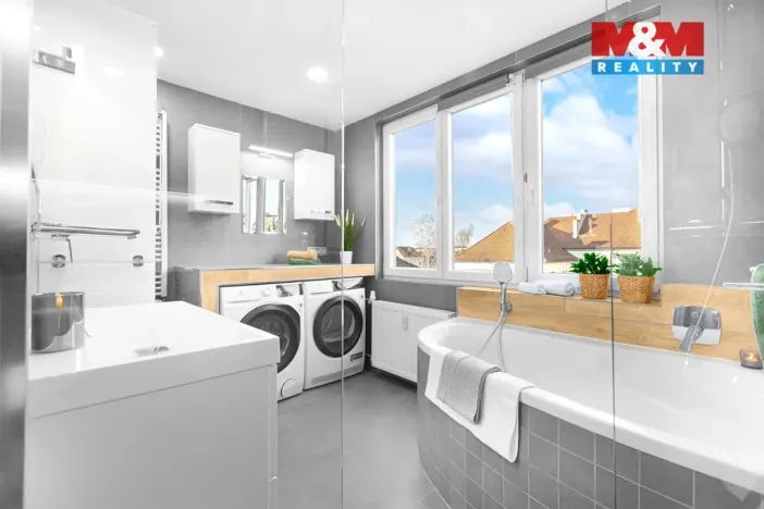 Prodej bytu 3+1, Tábor, Trocnovská, 80 m2