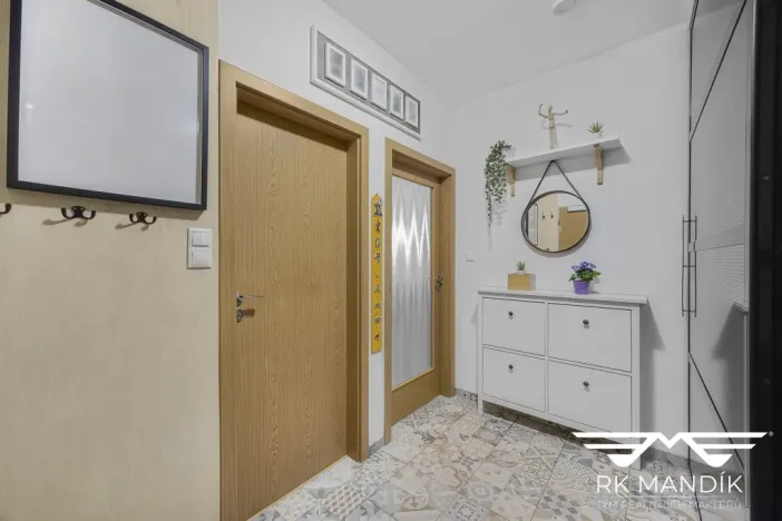 Prodej bytu 2+kk, Praha - Prosek, Kytlická, 53 m2