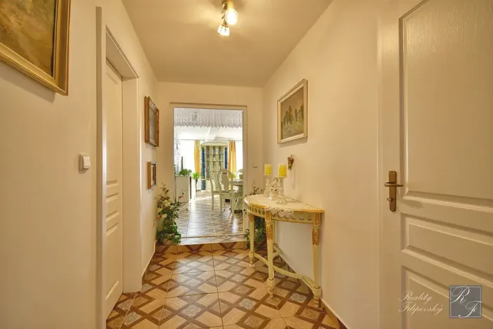 Prodej rodinného domu, Chlumec, 221 m2