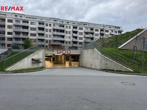 Pronájem garážového stání, Olomouc, Camilla Sitteho, 17 m2