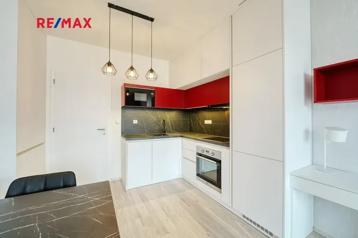 Pronájem bytu 1+kk, Plzeň, Františka Kováříka, 32 m2