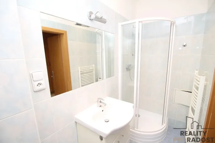 Pronájem bytu 3+kk, Praha - Vršovice, 28. pluku, 75 m2