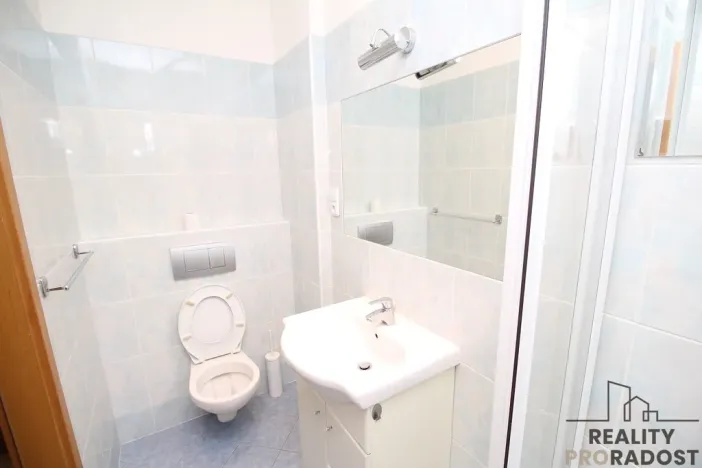 Pronájem bytu 3+kk, Praha - Vršovice, 28. pluku, 75 m2