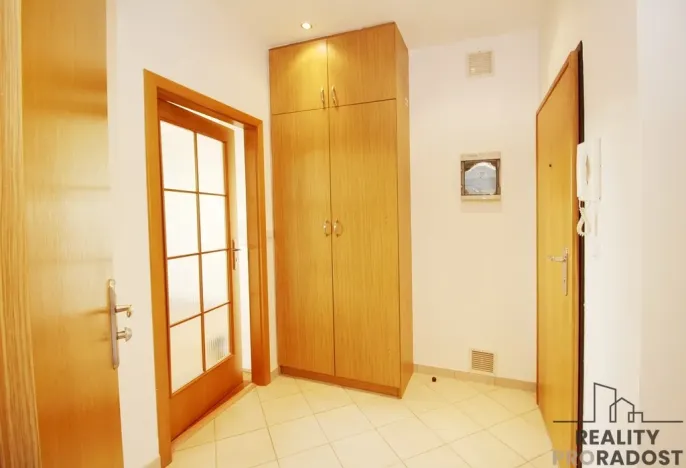 Pronájem bytu 3+kk, Praha - Vršovice, 28. pluku, 75 m2