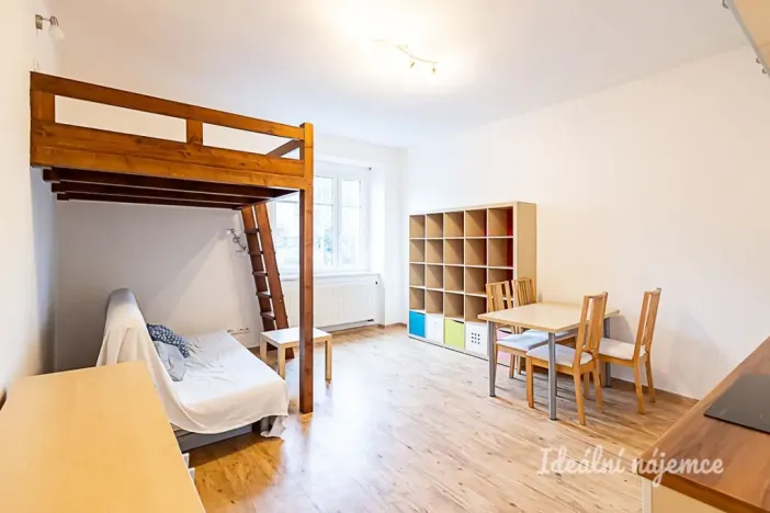 Pronájem bytu 1+kk, Praha - Strašnice, Černokostelecká, 32 m2