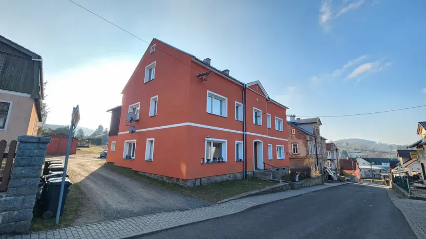 Prodej bytu 2+1, Dolní Poustevna, Sadová, 78 m2