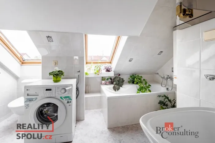 Pronájem bytu 2+kk, Třeboň - Třeboň II, Táboritská, 52 m2