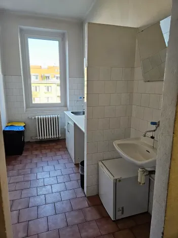 Pronájem kanceláře, Praha - Dejvice, Velflíkova, 47 m2