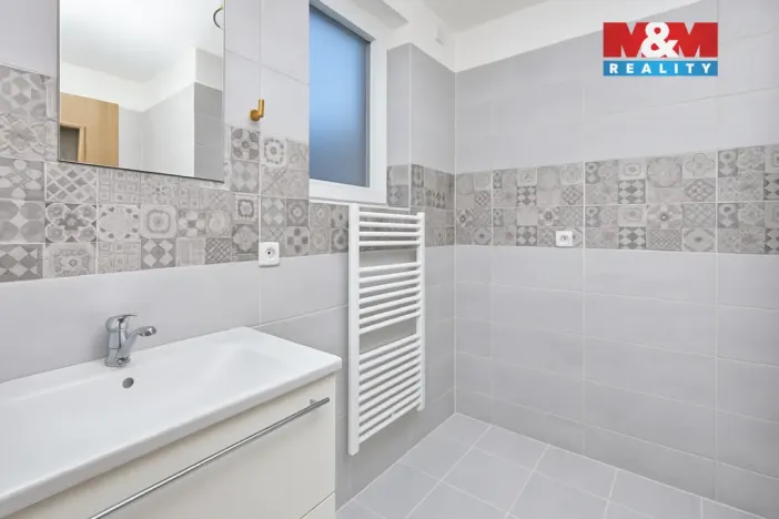 Prodej rodinného domu, Všestary - Menčice, Hlavní, 74 m2