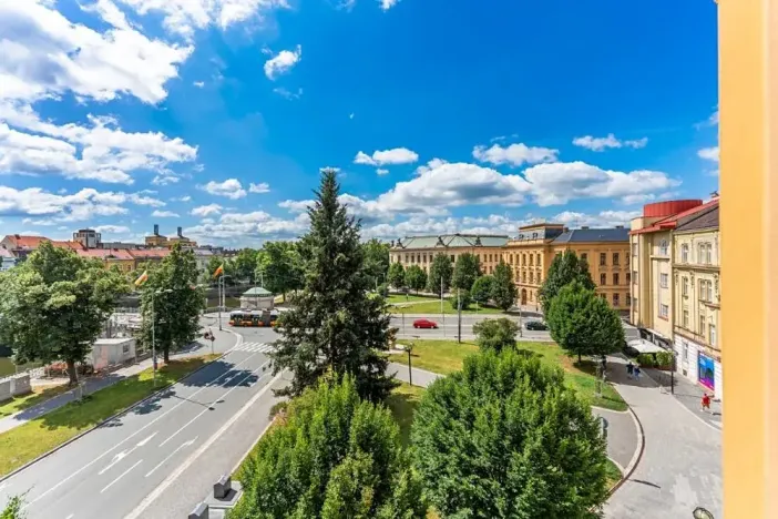 Pronájem bytu 1+kk, Hradec Králové, náměstí Svobody, 30 m2