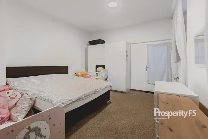 Prodej bytu 3+1, Hostinné, Dolní brána, 67 m2