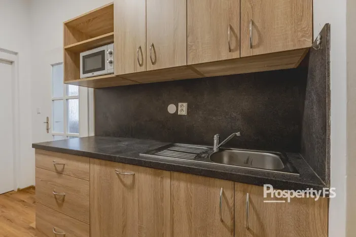 Prodej bytu 3+1, Hostinné, Dolní brána, 67 m2