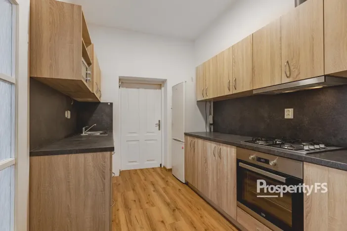 Prodej bytu 3+1, Hostinné, Dolní brána, 67 m2