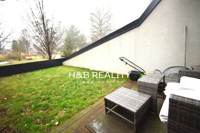 Pronájem bytu 1+kk, Praha - Žižkov, Ke kapslovně, 53 m2