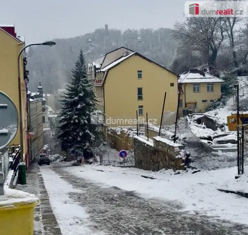 Pronájem bytu 1+1, Karlovy Vary, Kolmá, 52 m2