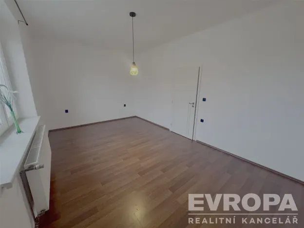 Pronájem bytu 2+1, Plzeň, Plzenecká, 55 m2