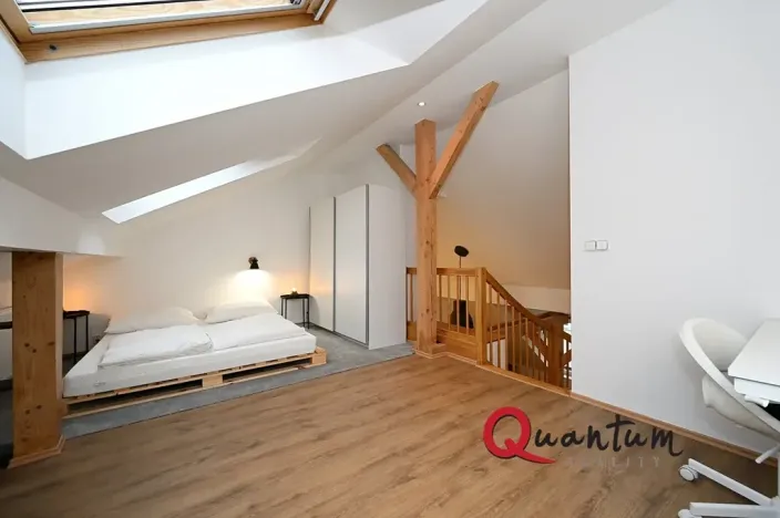 Pronájem bytu 2+kk, Praha - Žižkov, Buchovcova, 72 m2