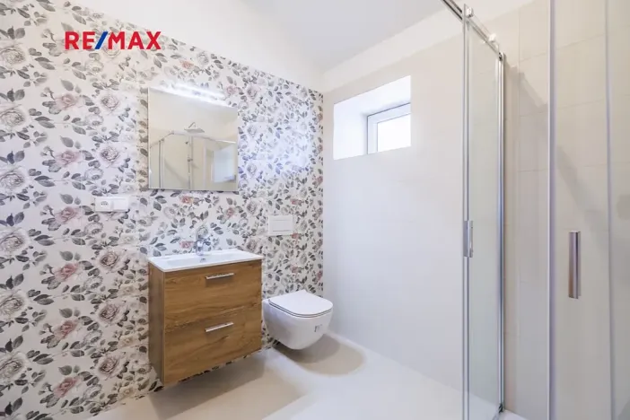 Prodej bytu 3+kk, Svoboda nad Úpou, Nádražní, 65 m2