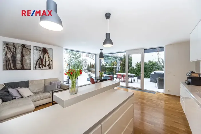 Pronájem vily, Praha - Lysolaje, 150 m2