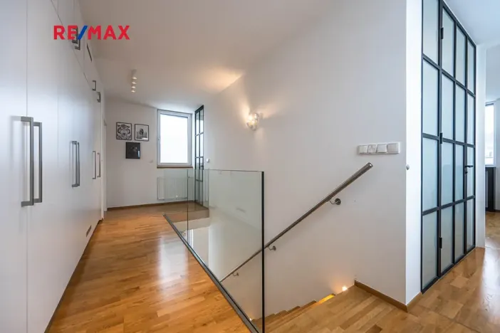 Pronájem vily, Praha - Lysolaje, 150 m2