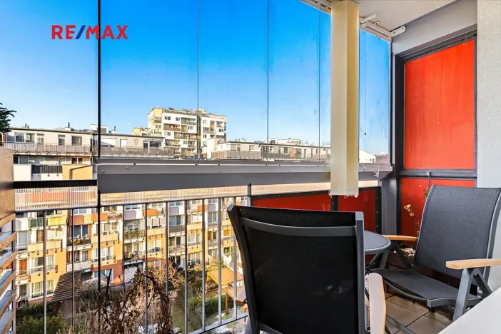 Pronájem bytu 2+kk, Praha - Vysočany, Podkovářská, 54 m2