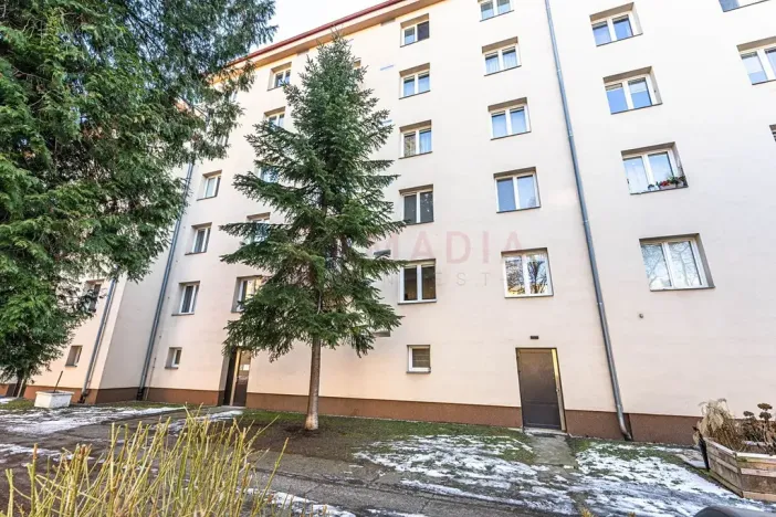 Prodej bytu 3+1, Praha - Strašnice, Na hroudě, 74 m2