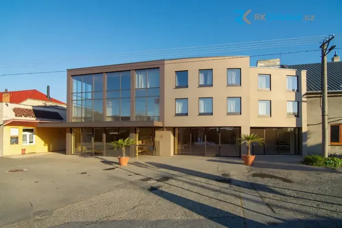 Prodej restaurace, Daskabát, 950 m2