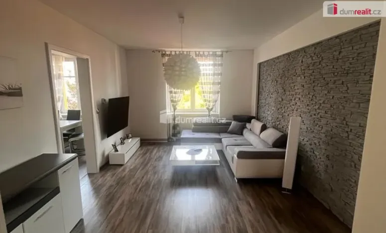 Pronájem bytu 2+1, Cheb, Vrchlického, 68 m2